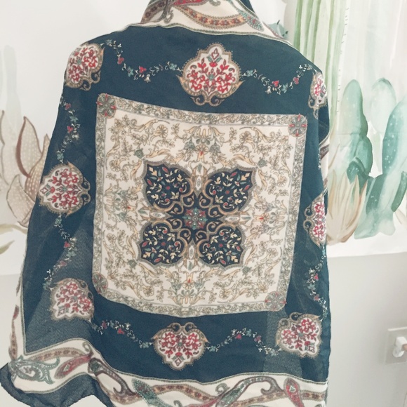 Accessories - Women's Square Black Scarf